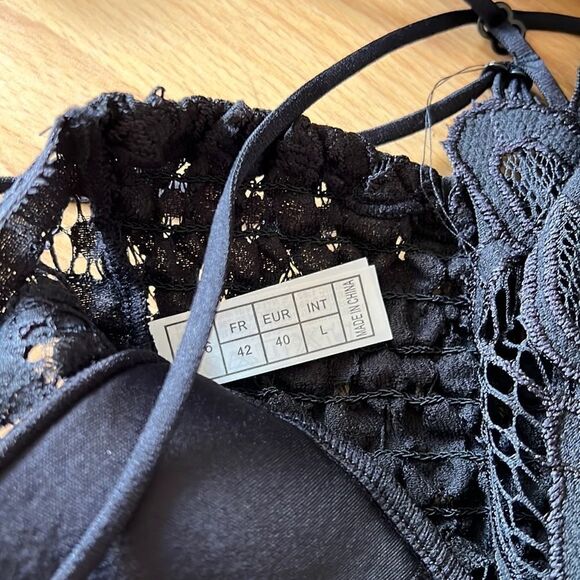 Eyelet Lace Cami bralette - Picture 6 of 10